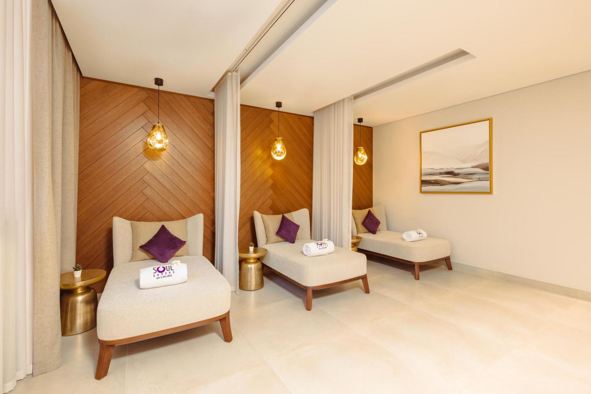 Khalidia Palace Hotel Dubai By Mourouj Gloria Dış mekan fotoğraf The spa at the hotel