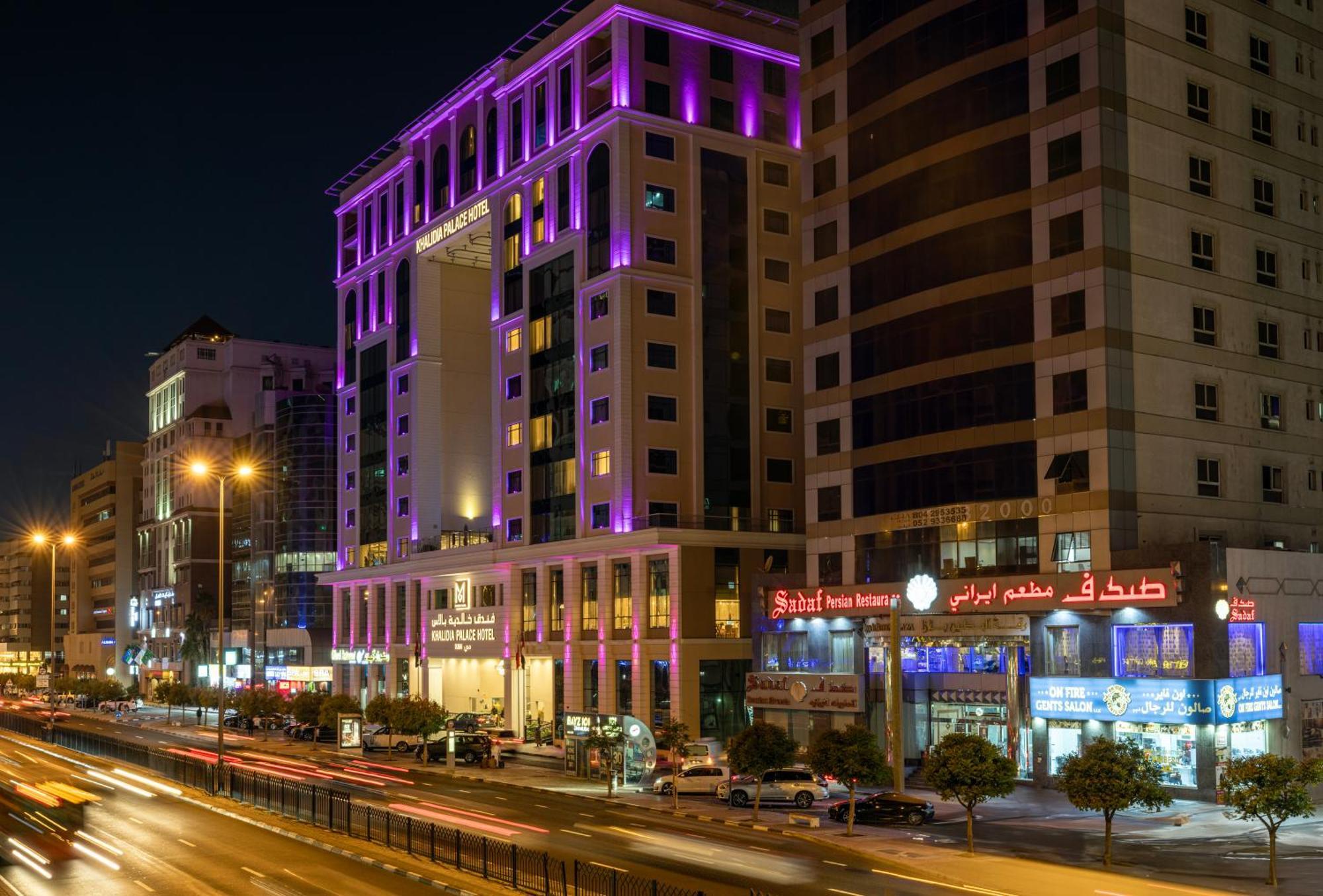Khalidia Palace Hotel Dubai By Mourouj Gloria Dış mekan fotoğraf The hotel at night