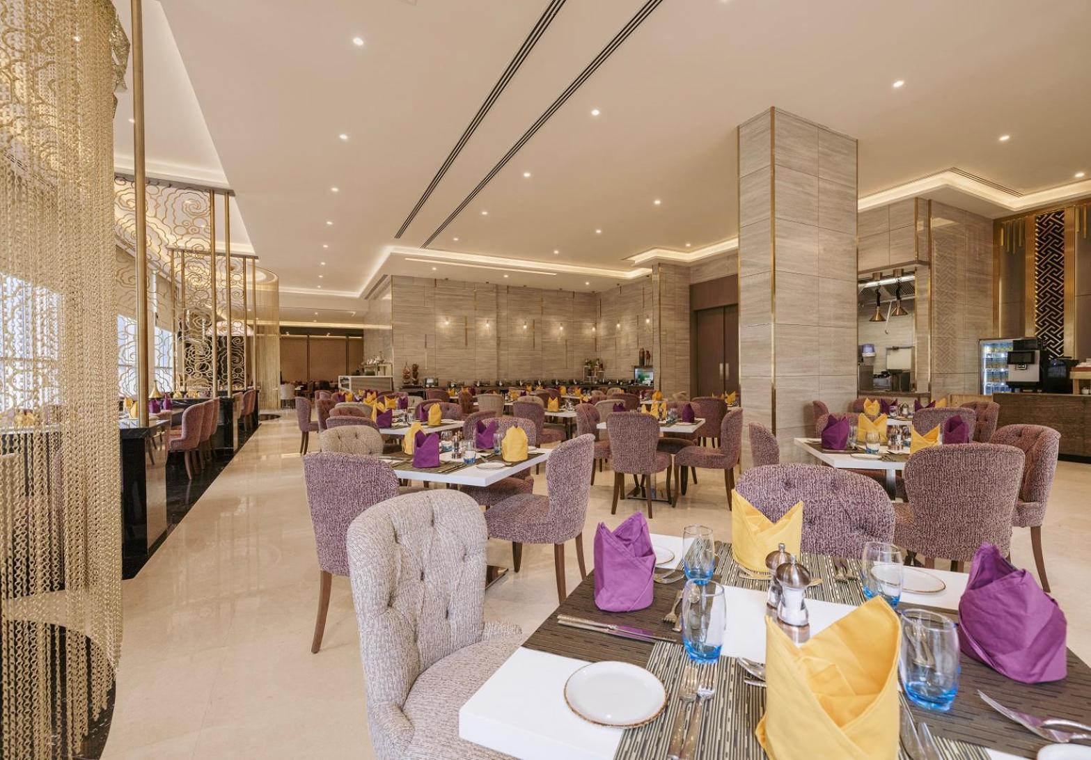 Khalidia Palace Hotel Dubai By Mourouj Gloria Dış mekan fotoğraf The Grand Bar